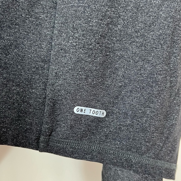 ONE TOOTH Dry-Fit Cardigan - Picture 2 of 5